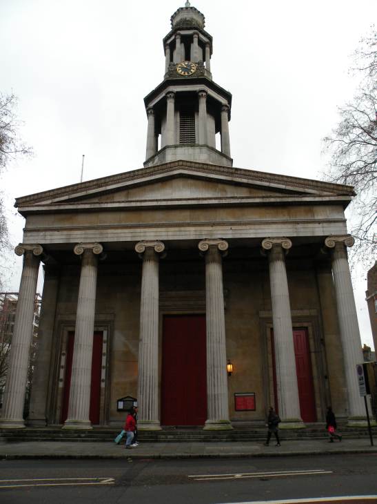  Eglise Saint Pancras, avec colonnes doriques